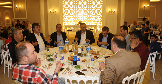 baskan-kilic-iftarda-personeli-ile-bulustu-1.jpg