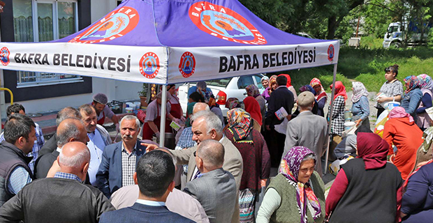 baskan-kilic-kavakpinar-muhtarliginda-iftar-yemegi-dagitti-3.jpg