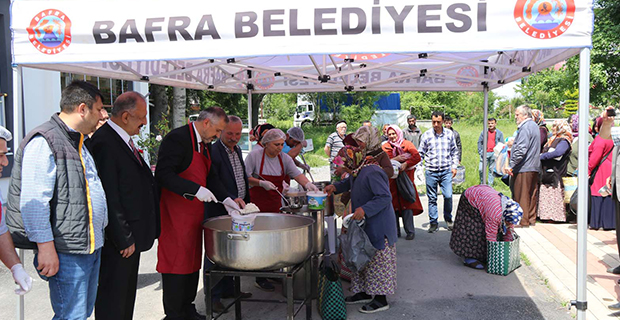 baskan-kilic-kavakpinar-muhtarliginda-iftar-yemegi-dagitti-4.jpg