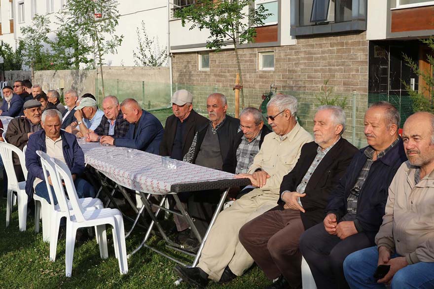 baskan-kilic-mevlana-mahallesi-sakinleriyle-bulustu-007.jpg