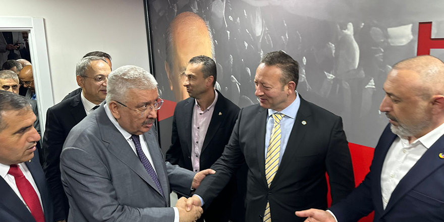 baskan-kocabas-mhp-samsun-il-baskanligi-acilisina-katildi-1.jpg