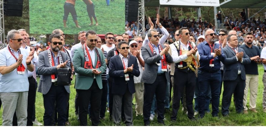 baskan-murat-gul-19-kunduz-guresleri-vezirkoprunun-tanitimina-buyuk-katki-sagladi4.jpg