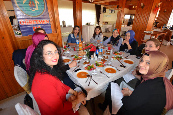 baskan-sahin-kadinlari-unutmadi-008.jpg