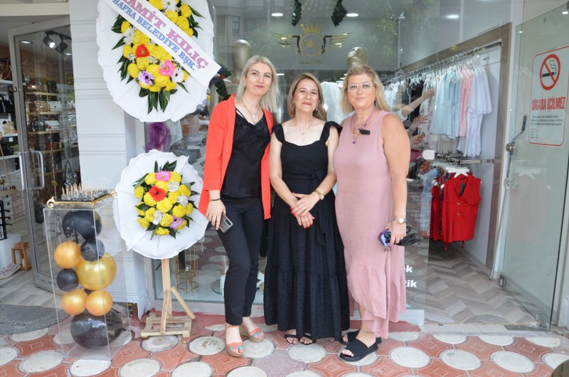 bayan-giyimin-yeni-adresi-dilek-butik-acildi-003.JPG