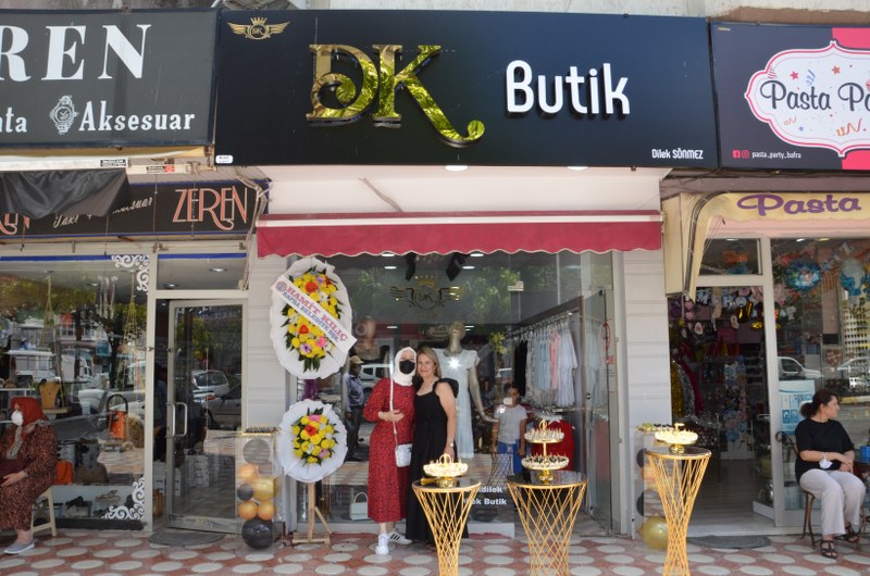 bayan-giyimin-yeni-adresi-dilek-butik-acildi-006.JPG