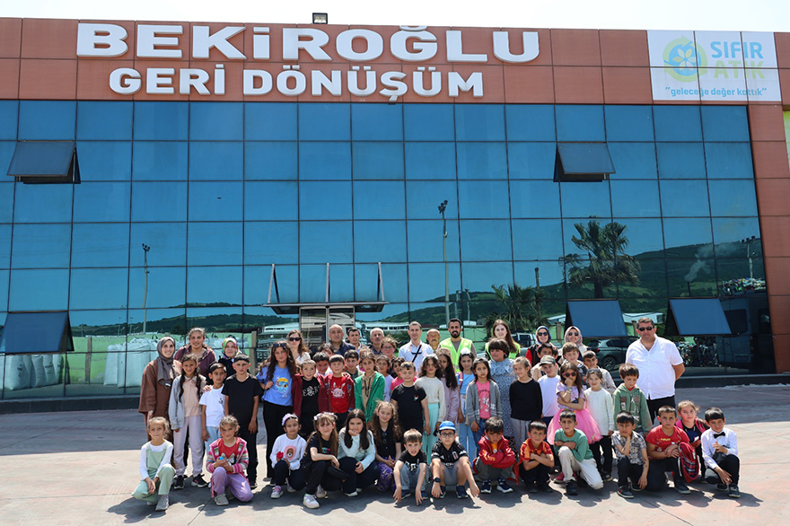 bekiroglu-geri-donusum-ogrencilere-sifir-atik-bilincini-asiladi-18.jpg