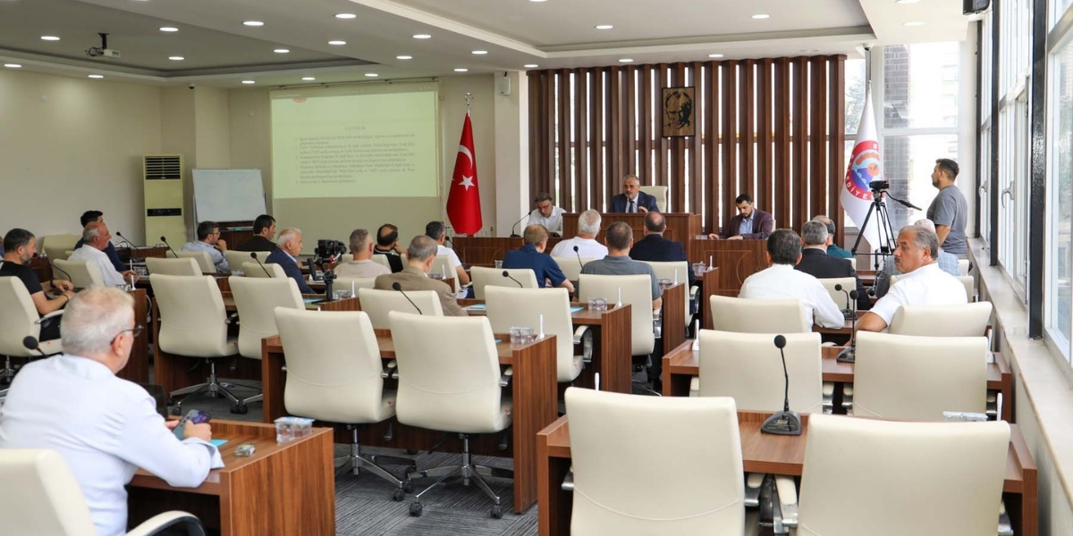 belediye-meclisi-agustos-ayi-toplantisi-001.jpg