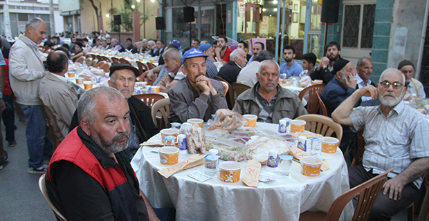 bengu-ve-civar-koyler-iftar-yemeginde-bir-araya-geldi-4.jpg