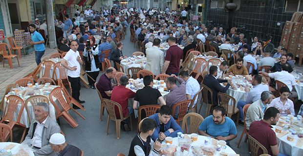 bengu-ve-civar-koyler-iftar-yemeginde-bir-araya-geldi-6.jpg