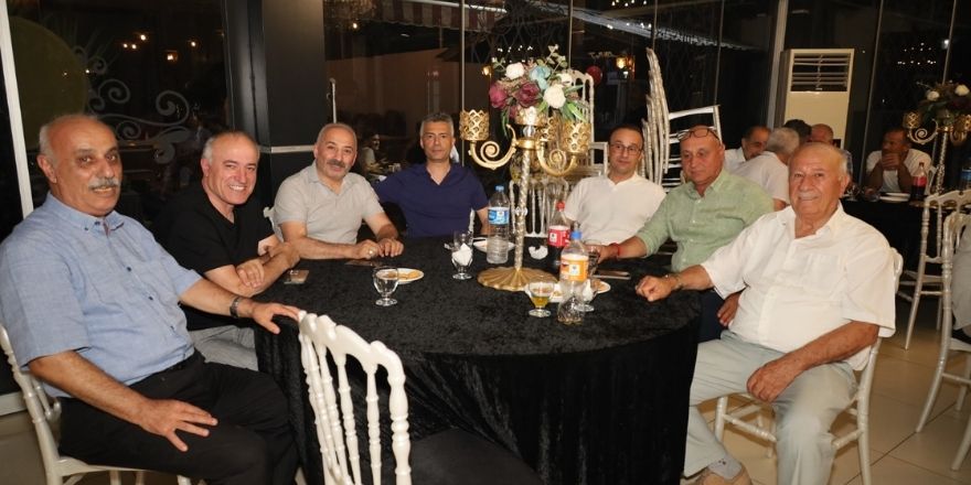 beyzanur-ve-alperen-sahin-ruya-gibi-bir-dugunle-hayatlarini-birlestirdi-005.jpg