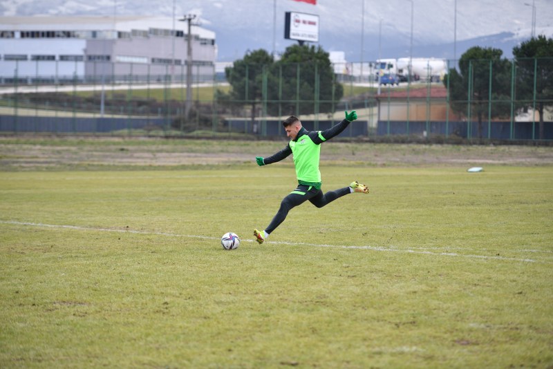 bursaspor-samsunspor-macinin-taktik-antrenmanini-yapti-003.jpg