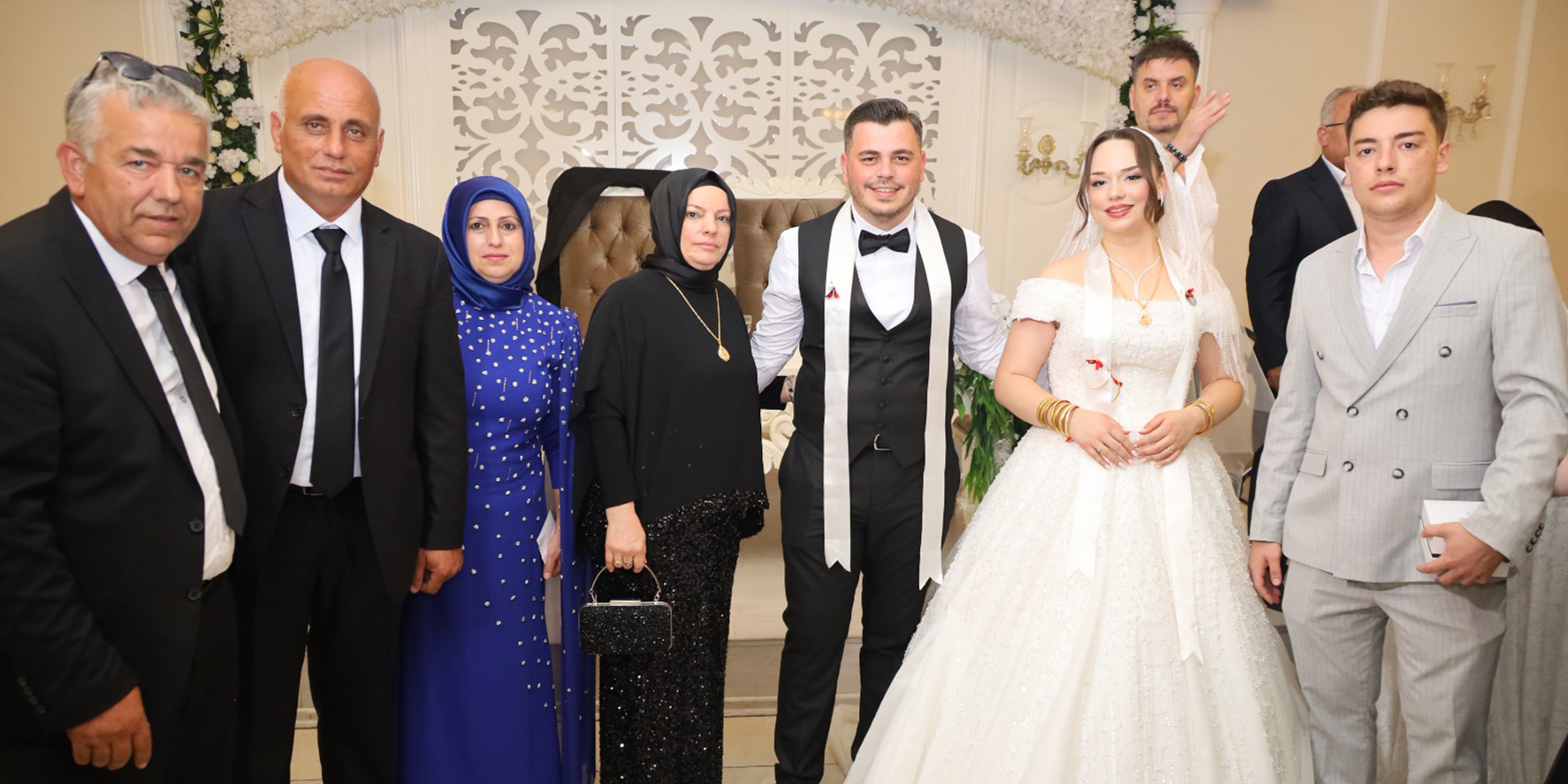 buse-ile-berkayin-mutlu-gunu-2.jpg