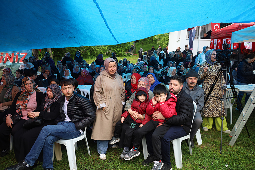 buyukdagda-yagmura-ragmen-festival-coskusu-16.jpg