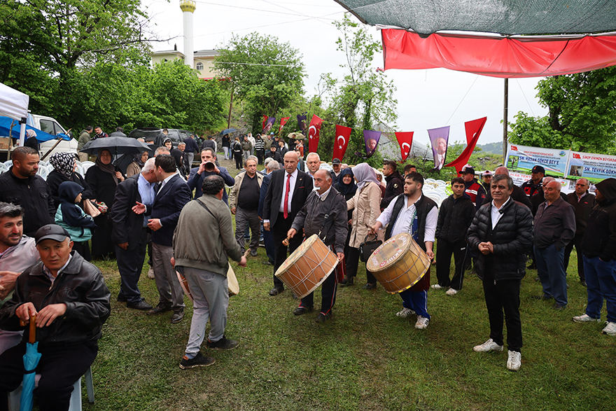 buyukdagda-yagmura-ragmen-festival-coskusu-8.jpg