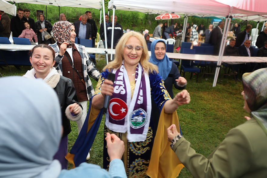 buyukdagda-yagmura-ragmen-festival-coskusu.jpg