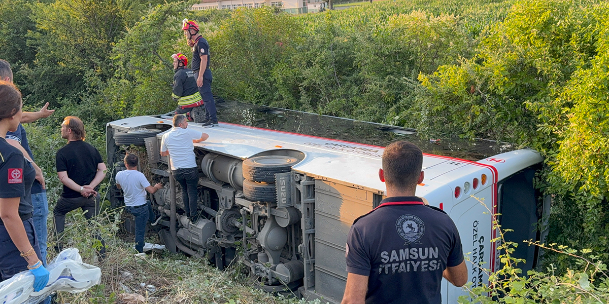 carsambada-yolcu-otobusu-devrildi-21-yarali-4.jpg