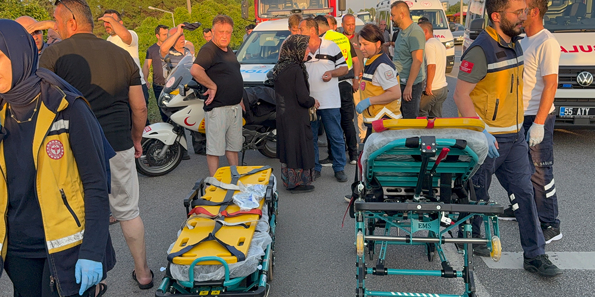 carsambada-yolcu-otobusu-devrildi-21-yarali.jpg