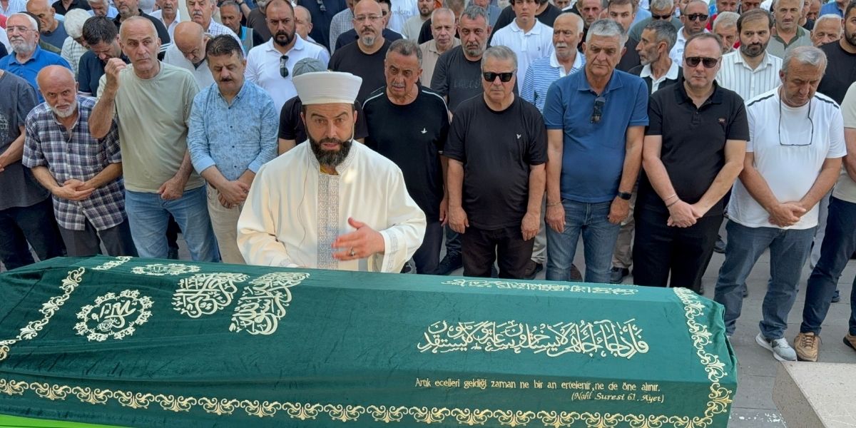 celil-sagirin-aci-gunu-babasi-aslan-sagir-son-yolculuguna-ugurlandi-004.jpg