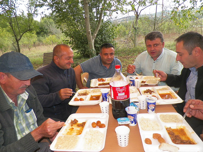 cemal-ve-erkan-unlu-mevlidi-serif-programi-ile-anildi-001.jpg