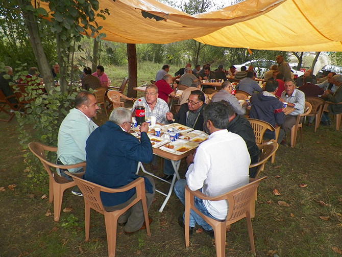 cemal-ve-erkan-unlu-mevlidi-serif-programi-ile-anildi-004.jpg