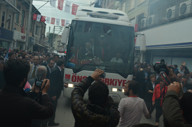 chp-genel-baskani-kemal-kilicdaroglu-bafrada-partililere-hitap-etti.-013.jpg