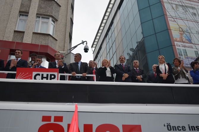 chp-genel-baskani-kemal-kilicdaroglu-bafrada-partililere-hitap-etti.-034.jpg