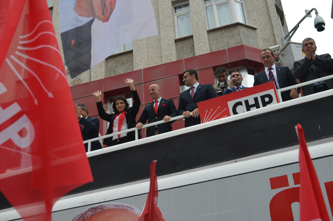 chp-genel-baskani-kemal-kilicdaroglu-bafrada-partililere-hitap-etti.-035.jpg