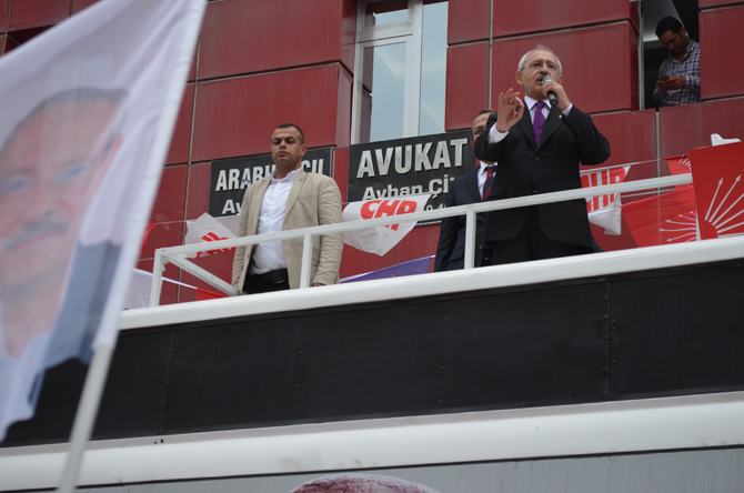 chp-genel-baskani-kemal-kilicdaroglu-bafrada-partililere-hitap-etti.-042.jpg