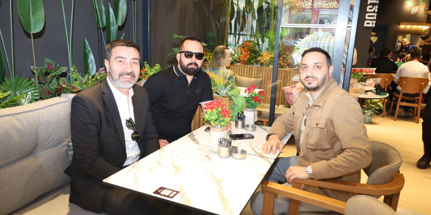 cikolata-kalitesiyle-dikkat-ceken-mekan-bafrada-hizmete-girdi-004.png