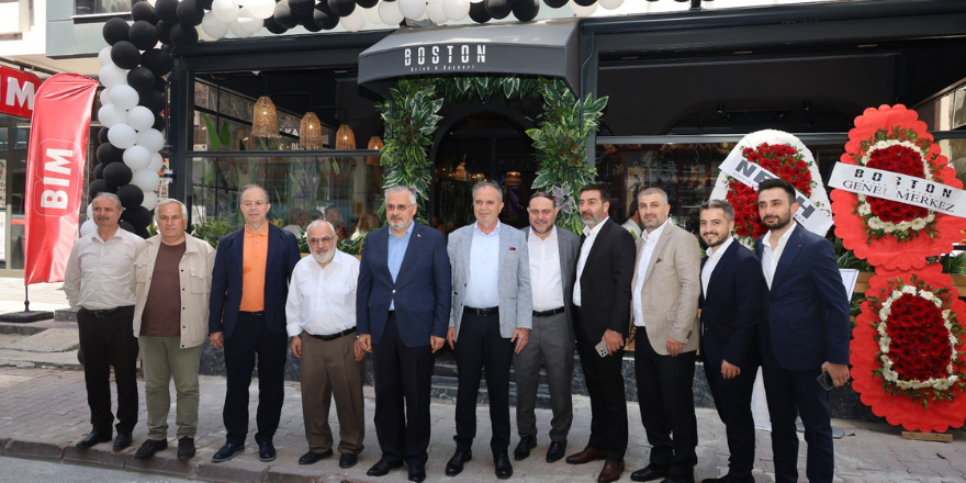 cikolata-kalitesiyle-dikkat-ceken-mekan-bafrada-hizmete-girdi-012.png