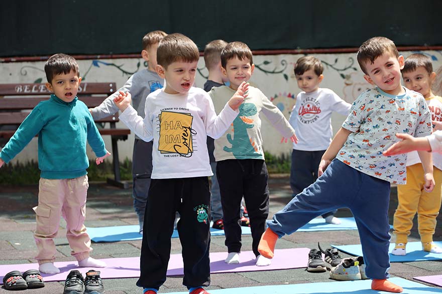 cocugunuzun-mutlulugu-bu-kapidan-basliyor-1.jpg