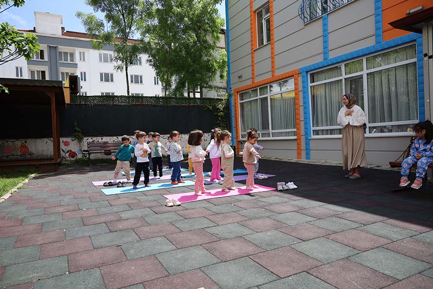 cocugunuzun-mutlulugu-bu-kapidan-basliyor-7.jpg