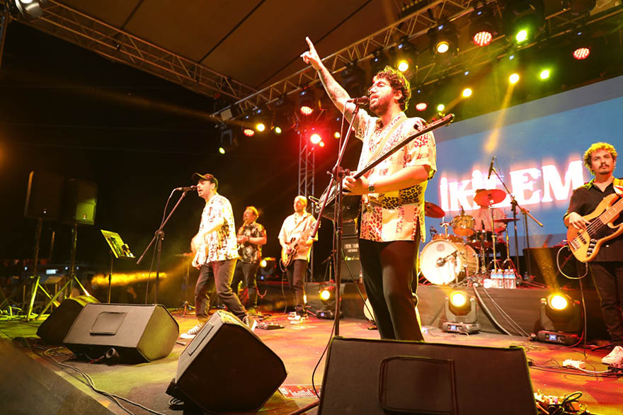 cumhuriyet-temali-kapikayafest-sona-erdi-19.jpg