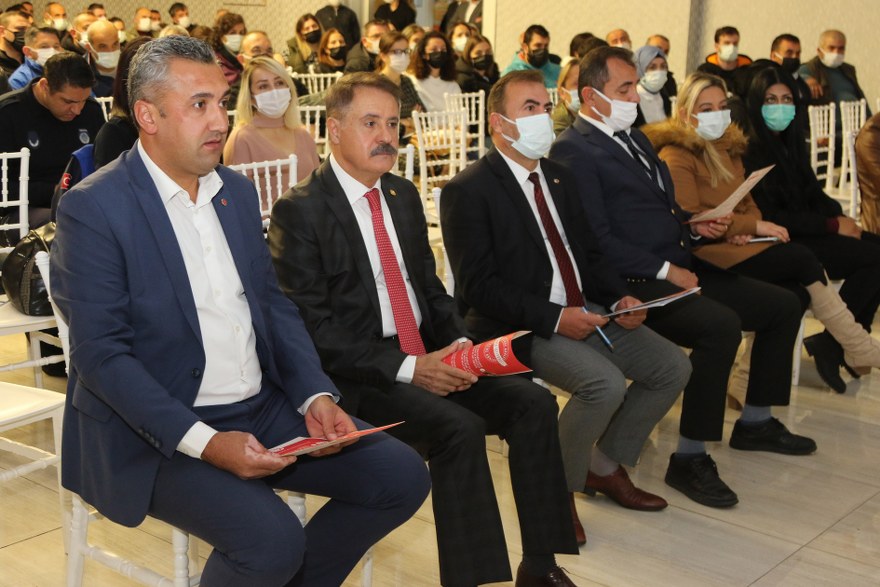 deveciden-iscilere-hak-mucadelesinde-kardesce-yureklice-yan-yana-olun-003.jpg