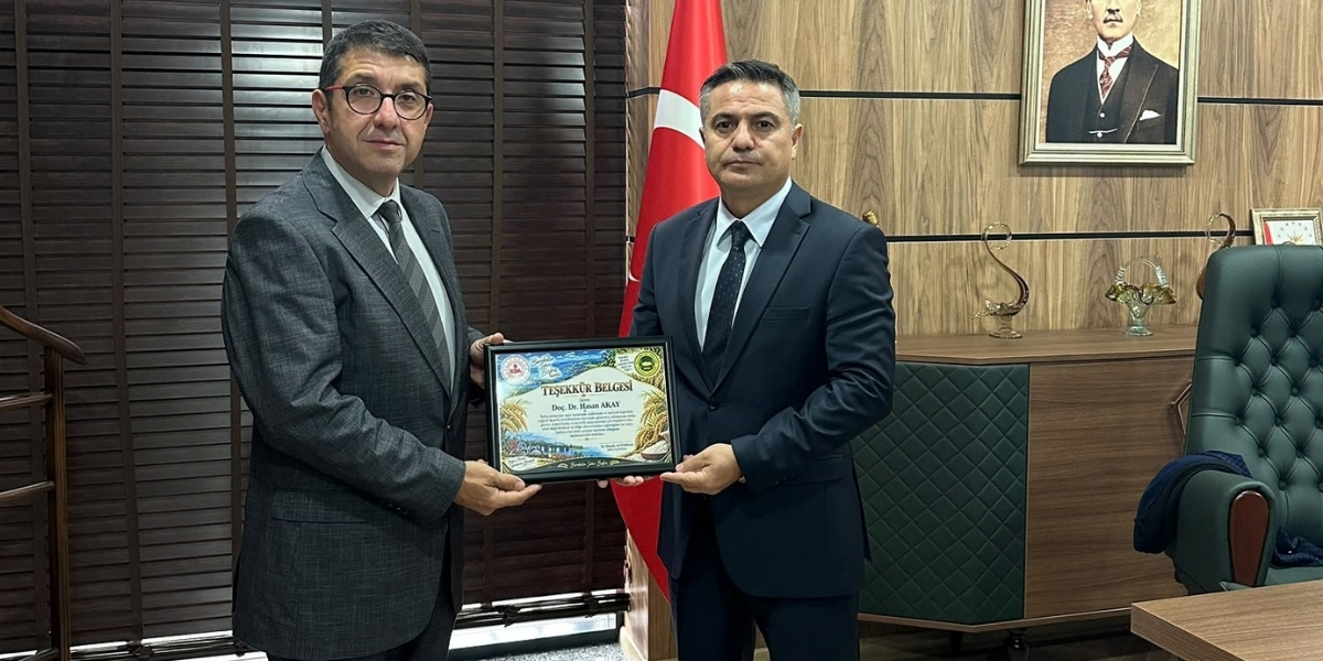 doc-dr-hasan-akaya-tesekkur-belgesi-verildi-001.jpg