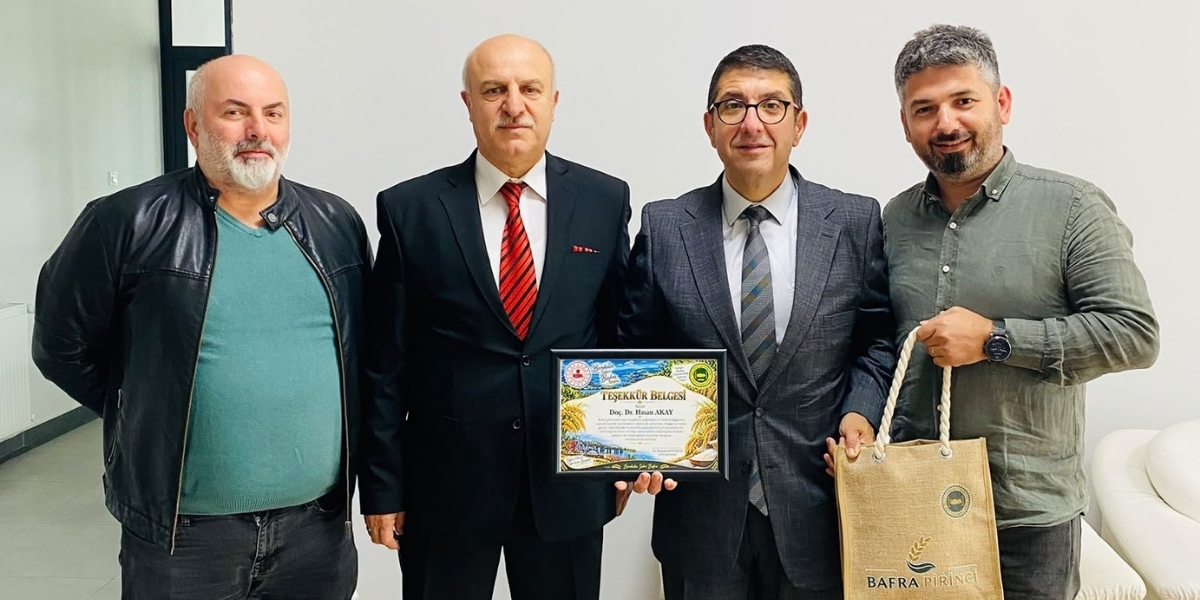 doc-dr-hasan-akaya-tesekkur-belgesi-verildi.jpg