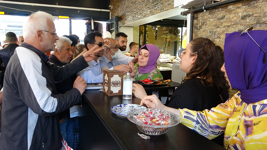 doner-1-tl-dedi-izdiham-olustu-4.jpg
