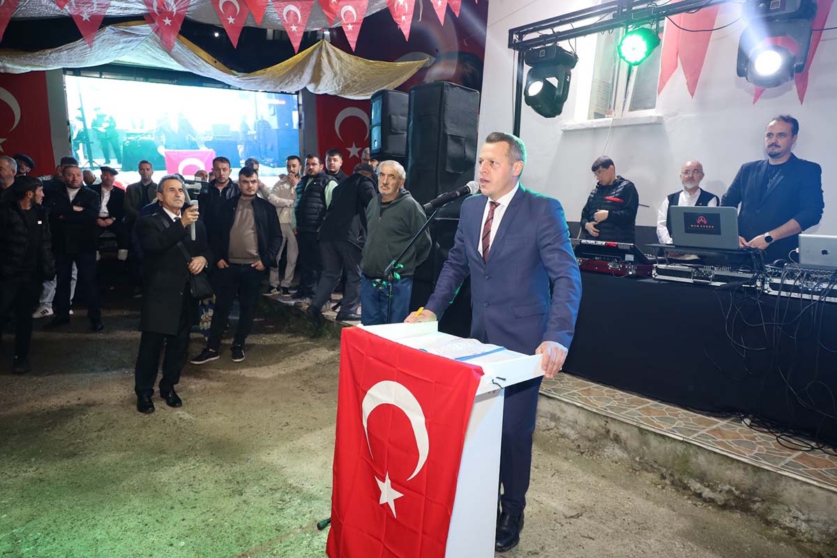 dramadan-kapikayaya-uzanan-cumhuriyet-sevgisi-nesilleri-bulusturdu-15.jpg