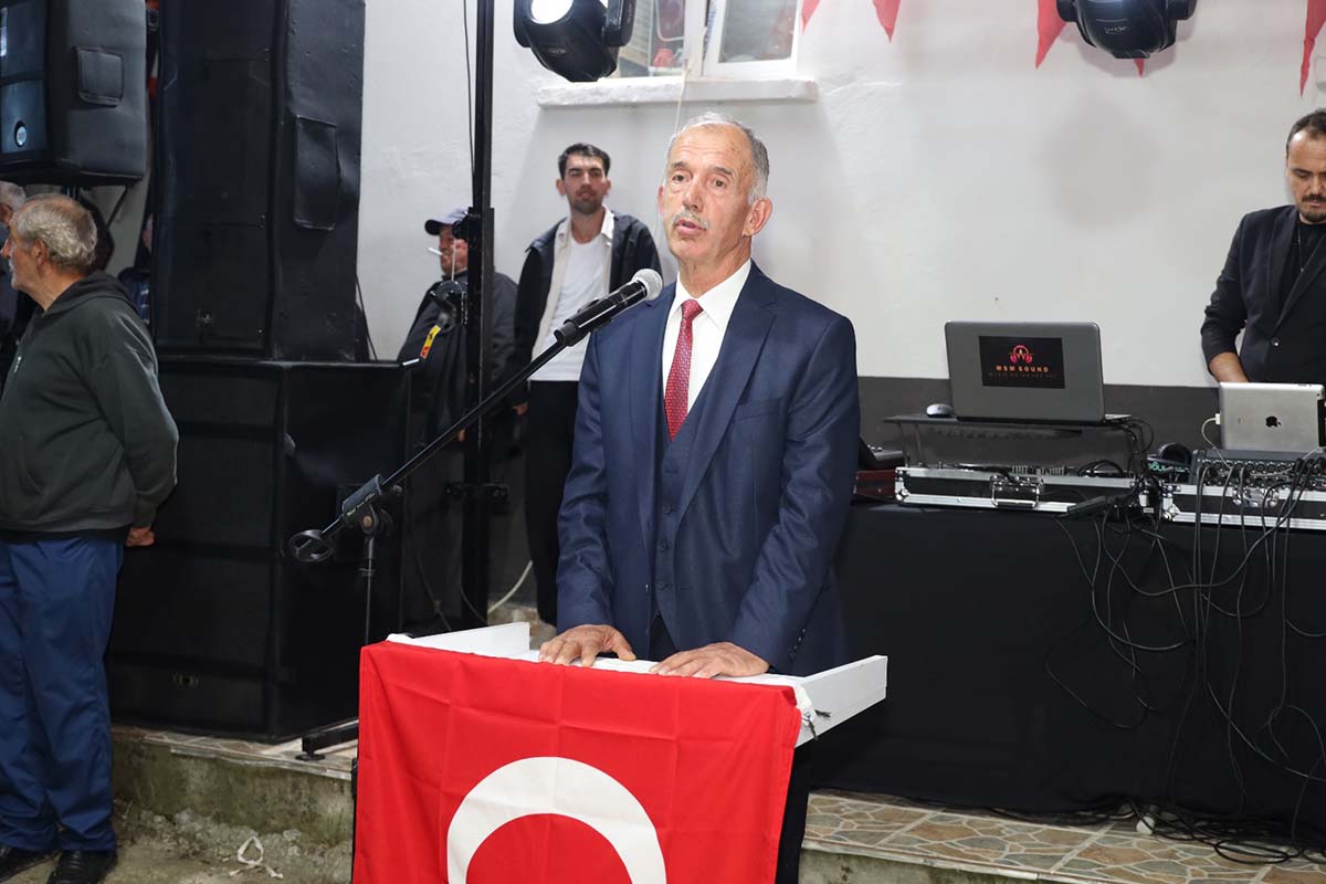 dramadan-kapikayaya-uzanan-cumhuriyet-sevgisi-nesilleri-bulusturdu-18.jpg