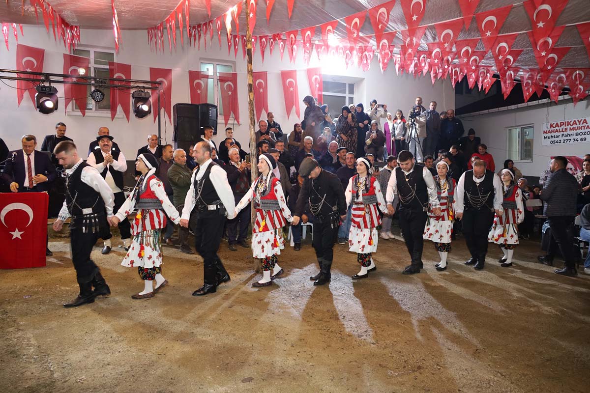 dramadan-kapikayaya-uzanan-cumhuriyet-sevgisi-nesilleri-bulusturdu-25.jpg