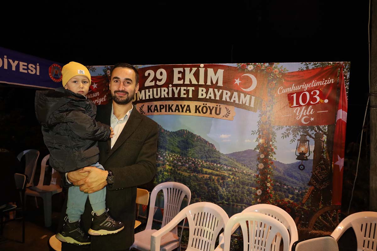 dramadan-kapikayaya-uzanan-cumhuriyet-sevgisi-nesilleri-bulusturdu-29.jpg