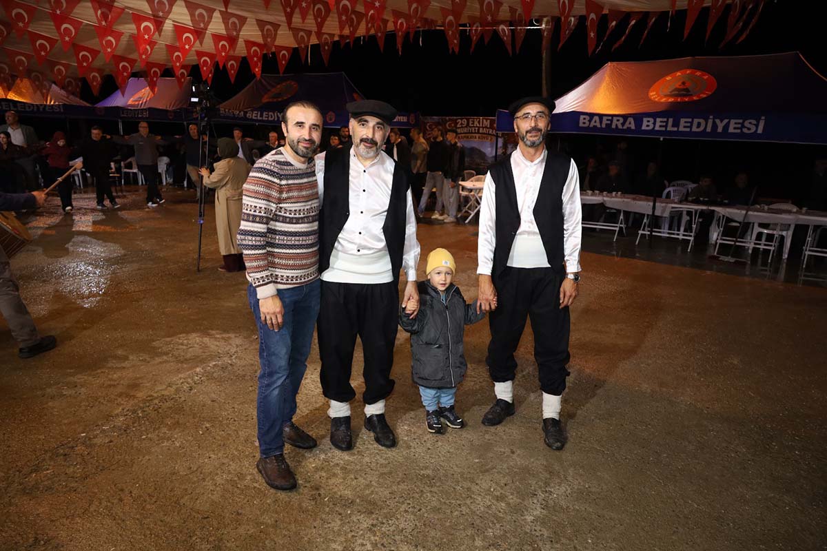 dramadan-kapikayaya-uzanan-cumhuriyet-sevgisi-nesilleri-bulusturdu-31.jpg