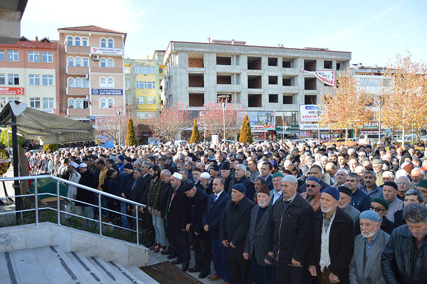 Yağlı Tohumlar Müdürü Mustafa Akyol Kalbine Yenik Düştü