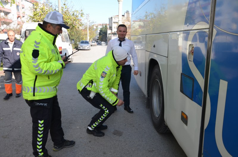 Bafra'da Kış Lastiği Uygulaması Denetimleri Başladı BAFRA55.NET