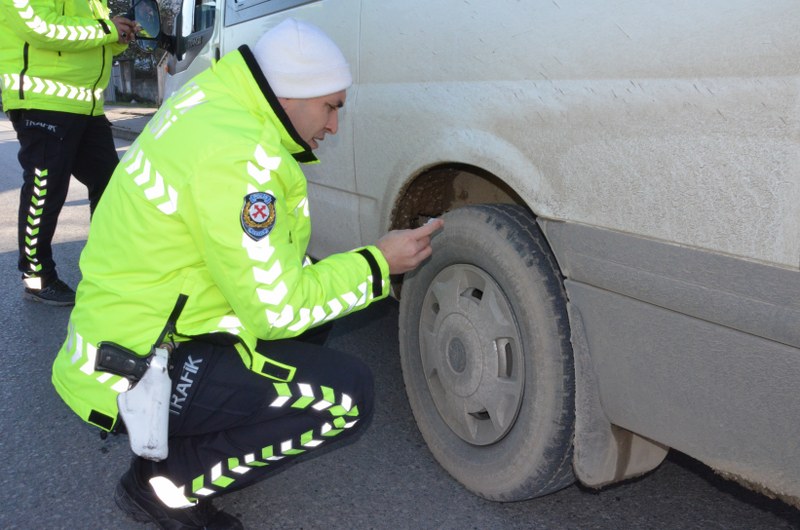 Bafra'da Kış Lastiği Uygulaması Denetimleri Başladı BAFRA55.NET