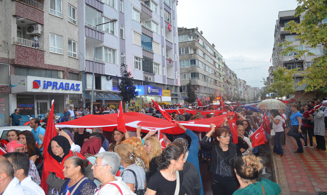 Bafra ülkü ocaklrı şehitler için yürüdü