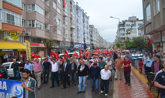 Bafra ülkü ocaklrı şehitler için yürüdü