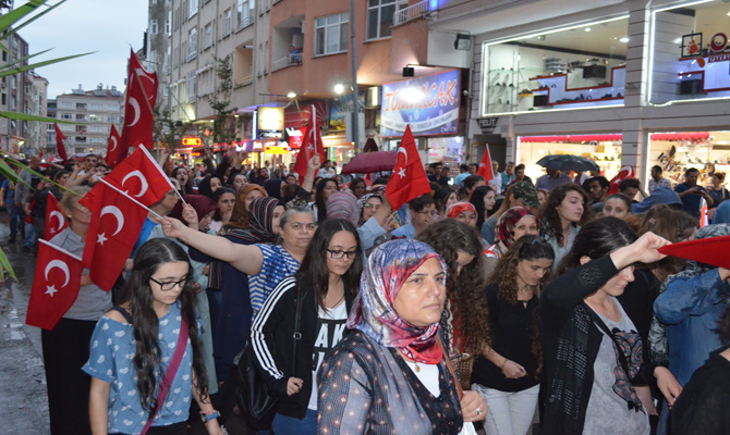 Bafra ülkü ocaklrı şehitler için yürüdü