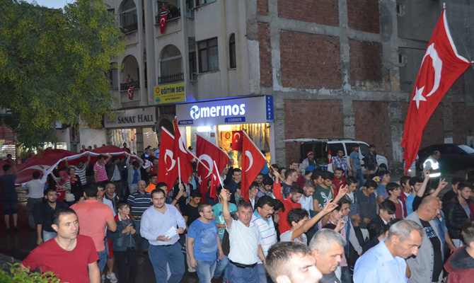 Bafra ülkü ocaklrı şehitler için yürüdü