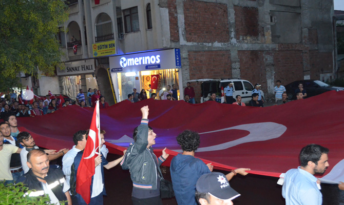 Bafra ülkü ocaklrı şehitler için yürüdü